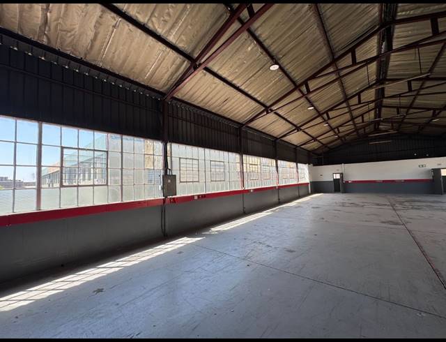400M² WAREHOUSE TO LET IN WYNBERG